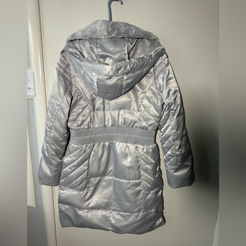 Michael Kors Silver Puffer Coat with Faux Fur Collar - Picture 6 of 8